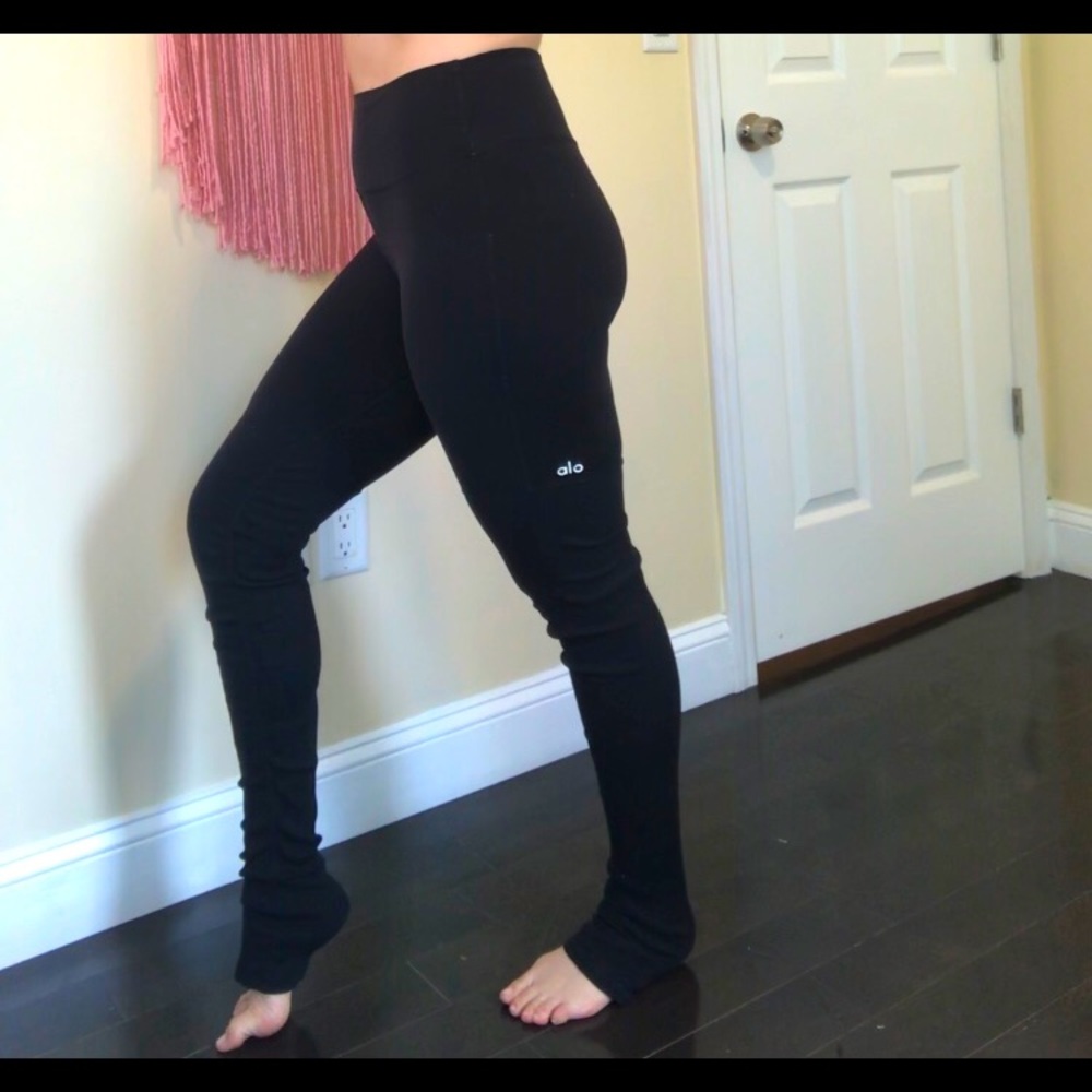 all black Alo goddess legging